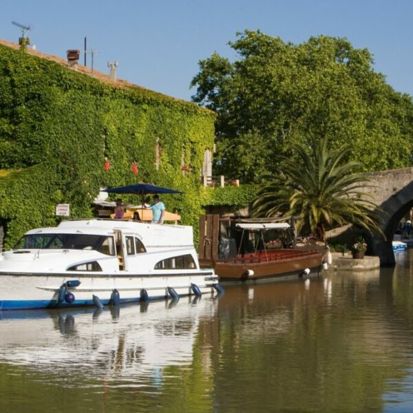 Hausboot Mieten In Frankreich Hausbootferien Frankreich Erleben