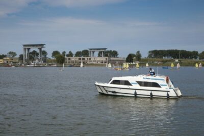 Cirrus B - Hausboot Für 2 Personen Mieten - Le Boat