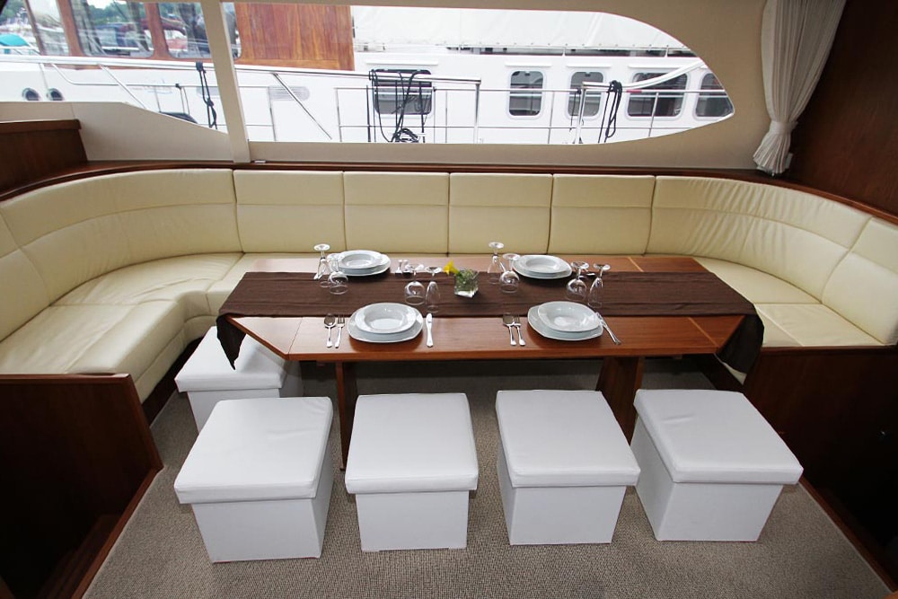 Salon Motoryacht Babro Newline Salomon