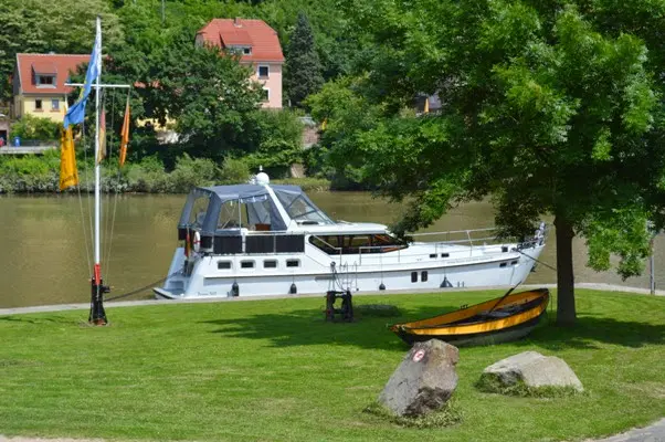 Motoryacht Passion 1400 Infinity in Zwingenberg Hafen