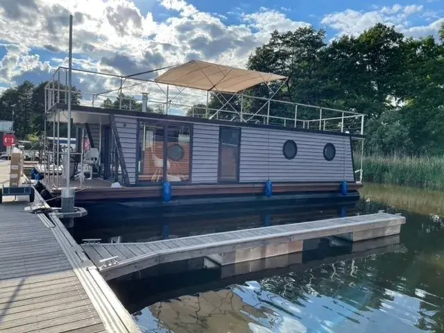 Bungalow Hausboot Ariella am Steg