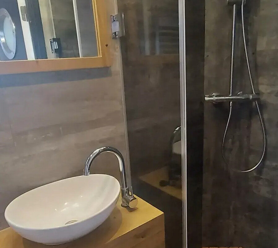 dusche-waschbecken-miami