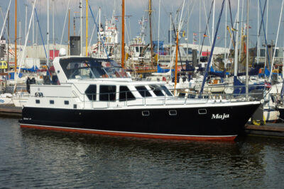 Motoryacht Maja am Neckar