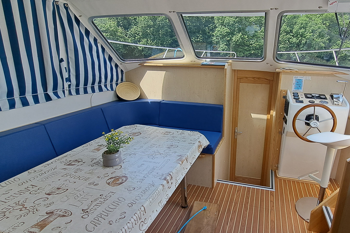 salon-tarpon-hausboot