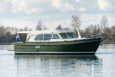 Beispielfoto Boot Linssen 35.0 Sedan - Yachtcharter Holiday Tours