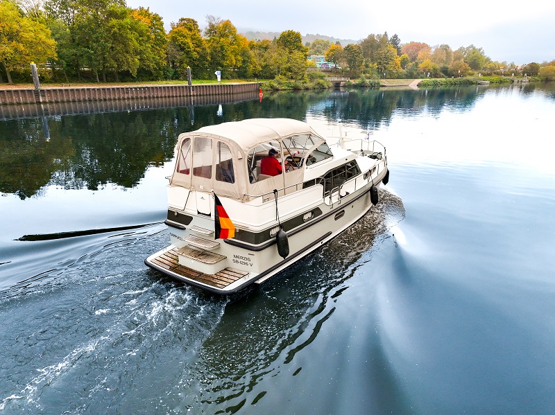 Heckansicht Boot Linssen 35 SL AC Cappuccino